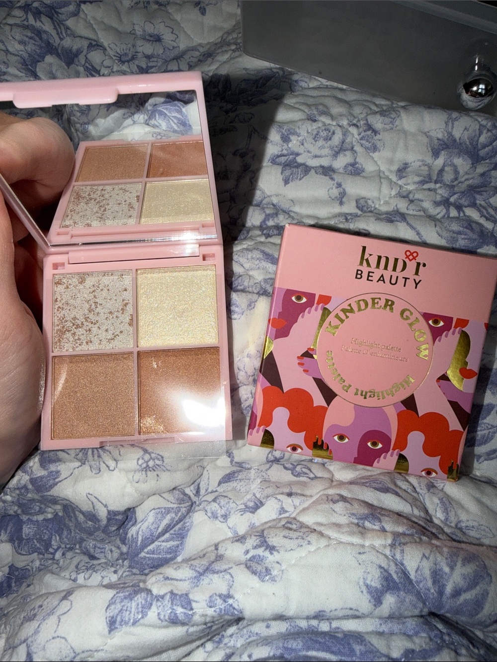Kinder Glow Radiant Highlighter Palette - Pink Glow